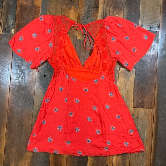 Free People Red Floral Mini Dress Puff Sleeve Open Back Size 10 - Picture 3 of 6